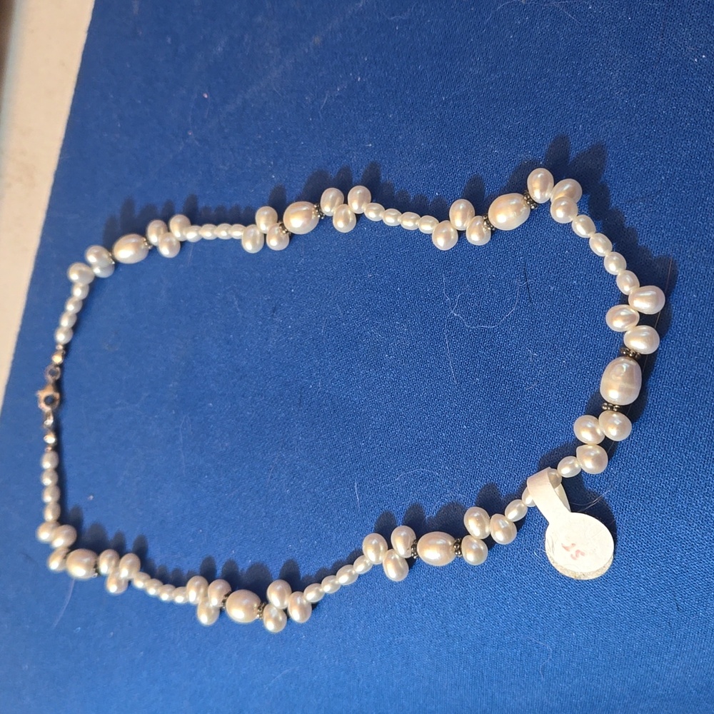 Baroque pearl necklace